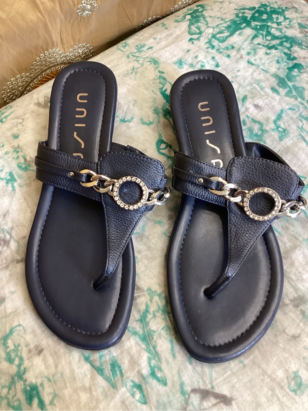 Unisa Dark Navy Thong Sandals with Gold Rhinestone Chain EUC 8M